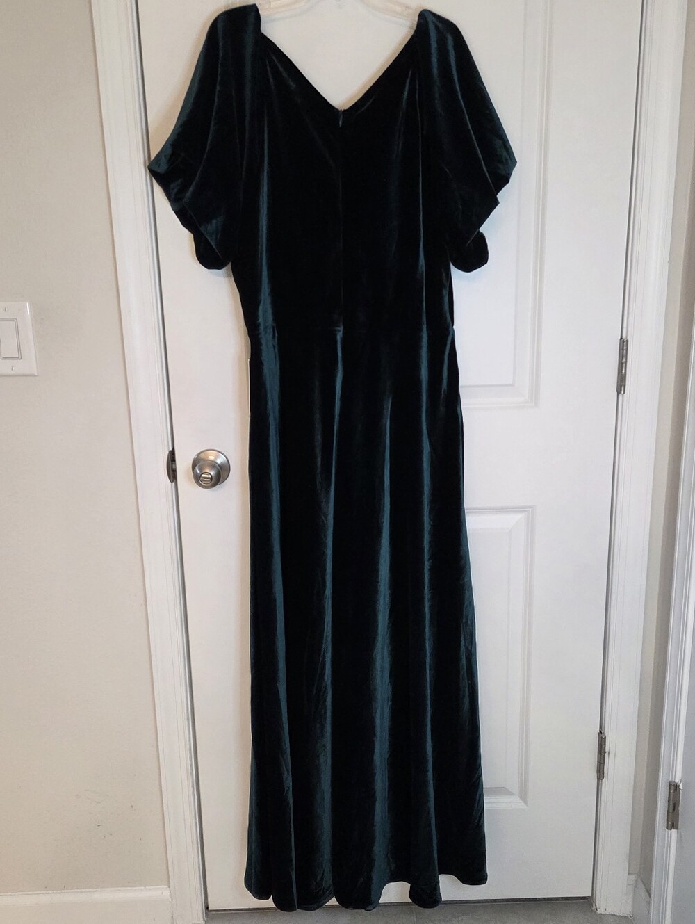 Ivy City Co Tessie Dress - Picture 2 of 16